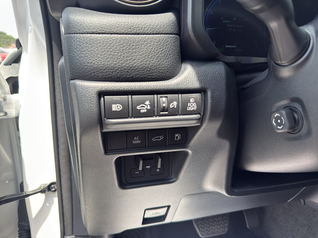 Used 2026 Toyota Land Cruiser w/ Premium Package AWD/4WD image 17