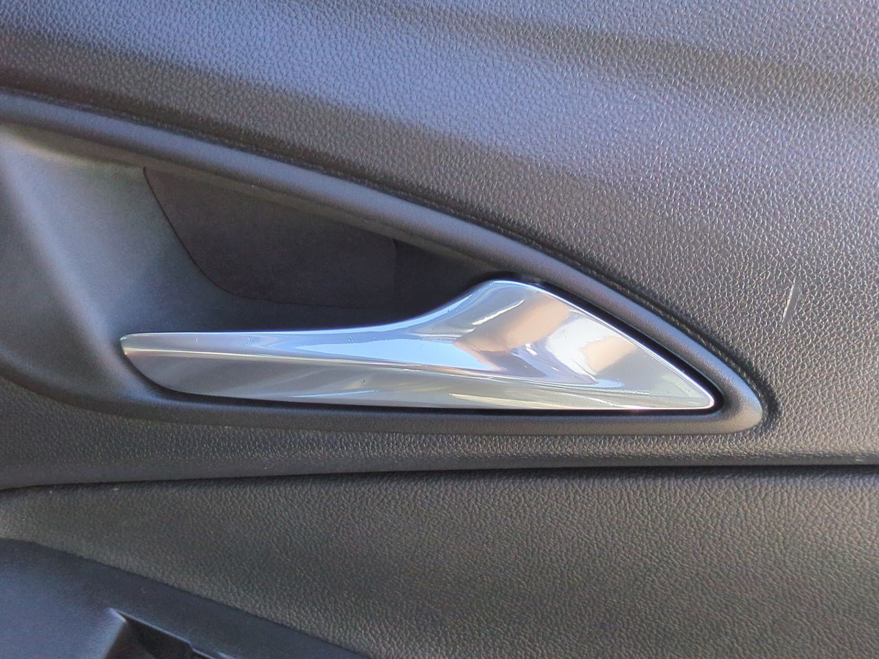 Used 2022 Buick Encore GX Preferred w/ Sport Touring Package FWD image 34