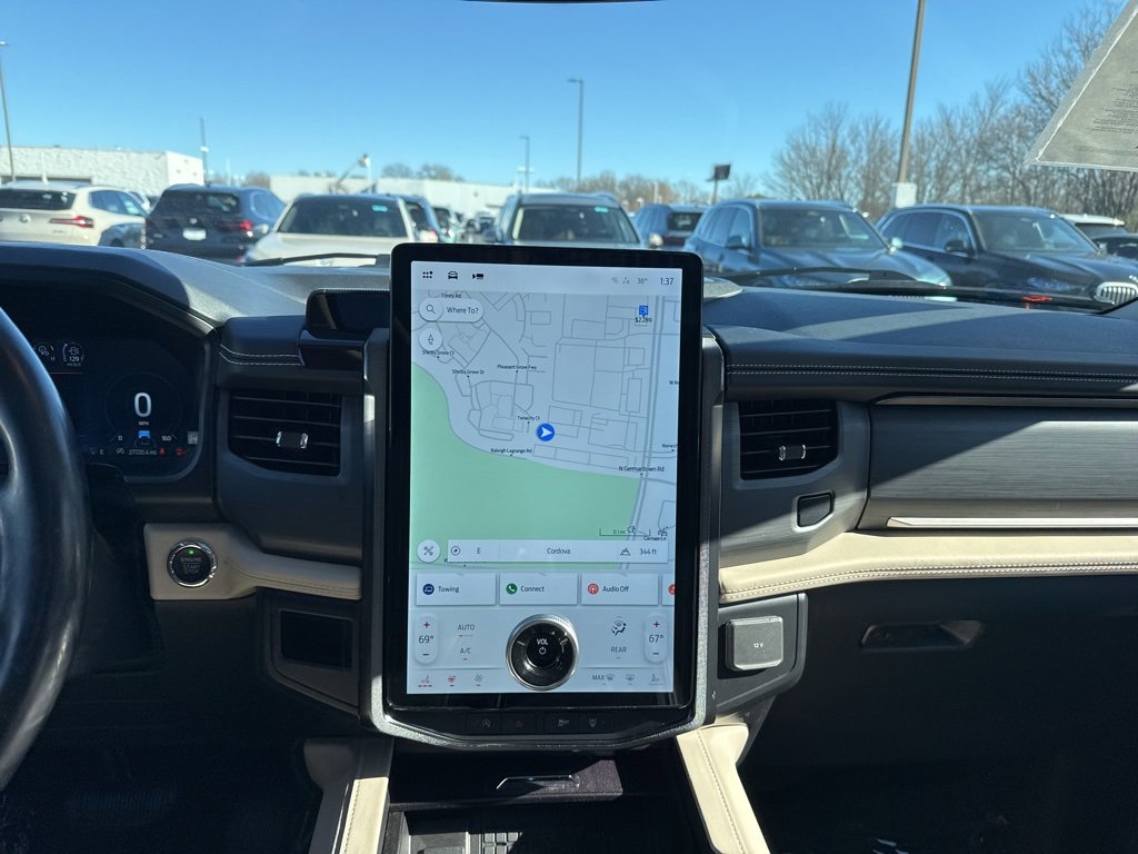 Used 2022 Ford Expedition Platinum image 16