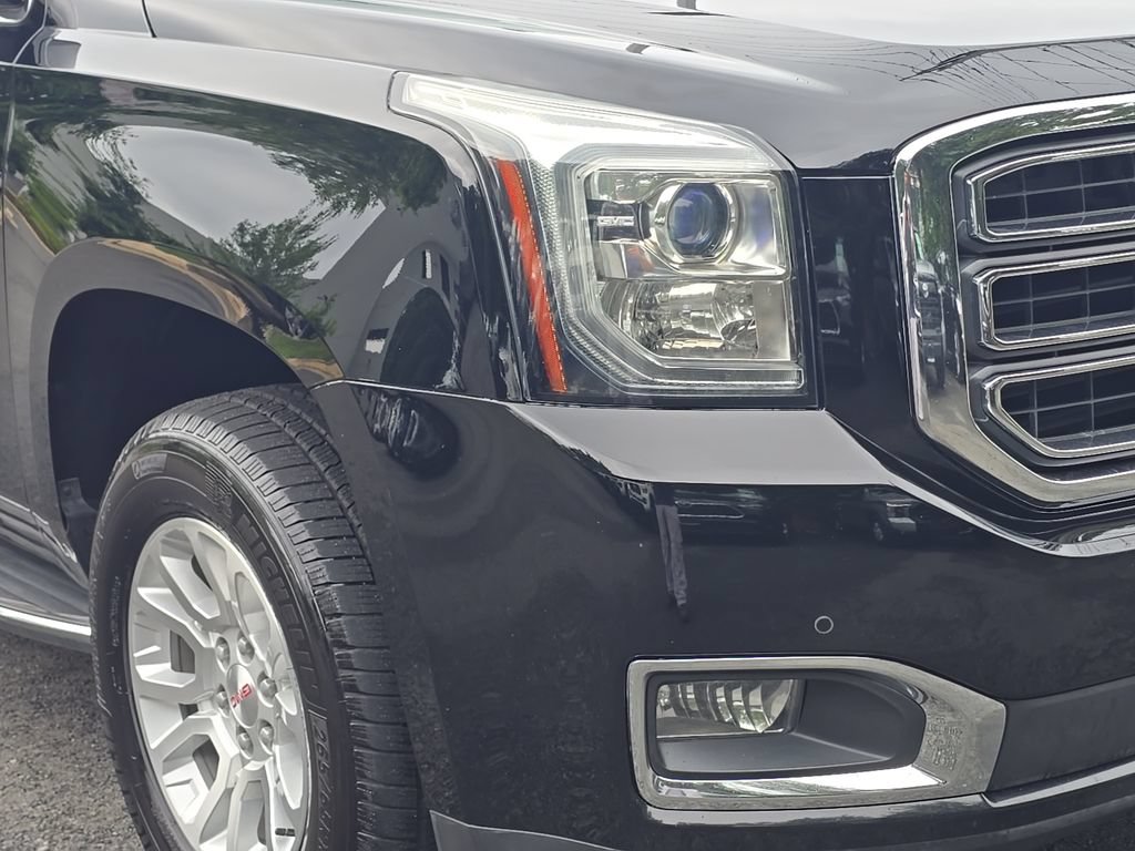 Used 2017 GMC Yukon SLT AWD/4WD image 10