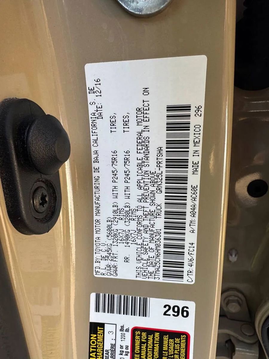 Used 2017 Toyota Tacoma SR5 image 11