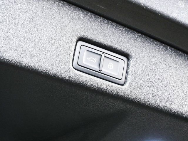 New 2026 Audi SQ5 Premium Plus image 28