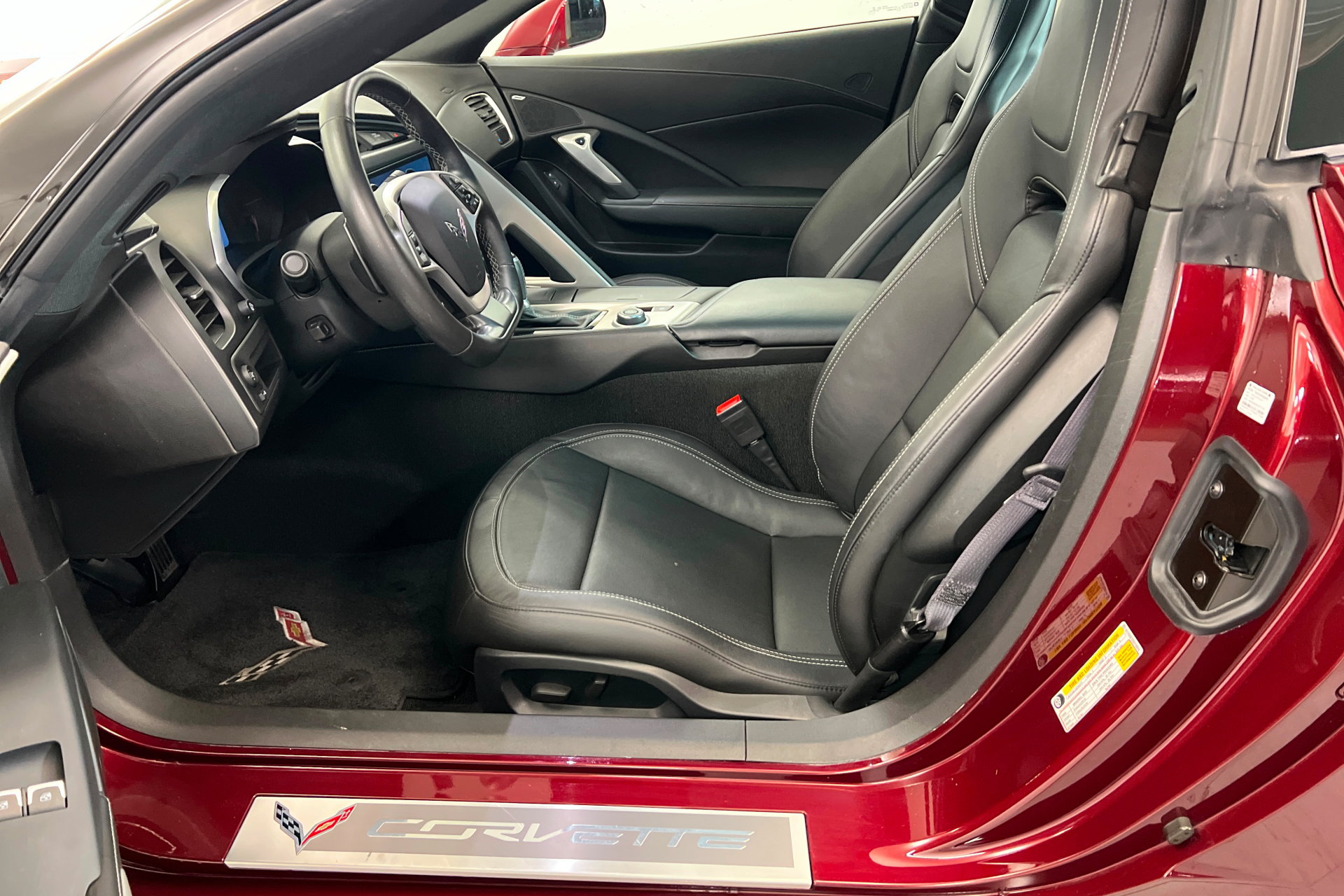Used 2016 Chevrolet Corvette Stingray Coupe RWD image 14