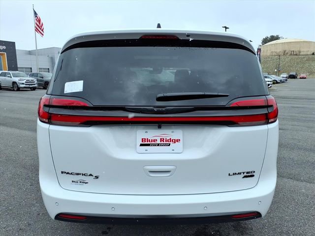 New 2026 Chrysler Pacifica Limited w/ S Appearance Package image 5