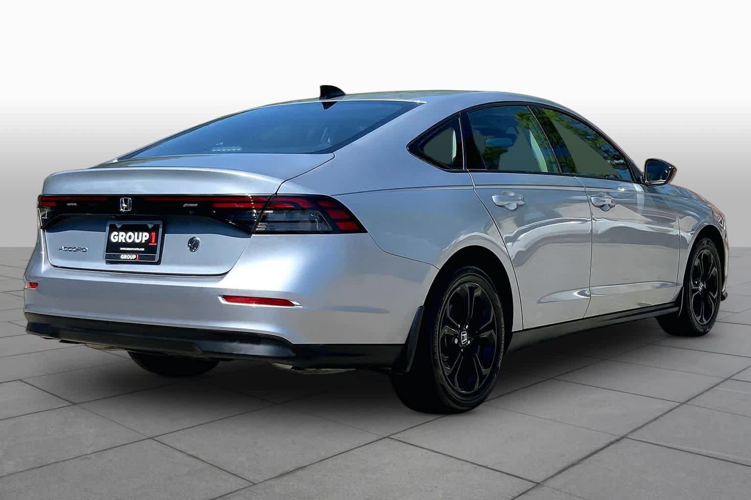 Used 2025 Honda Accord SE image 13