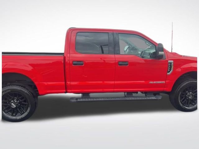 Used 2022 Ford F350 XLT w/ Black Appearance Package AWD/4WD image 10