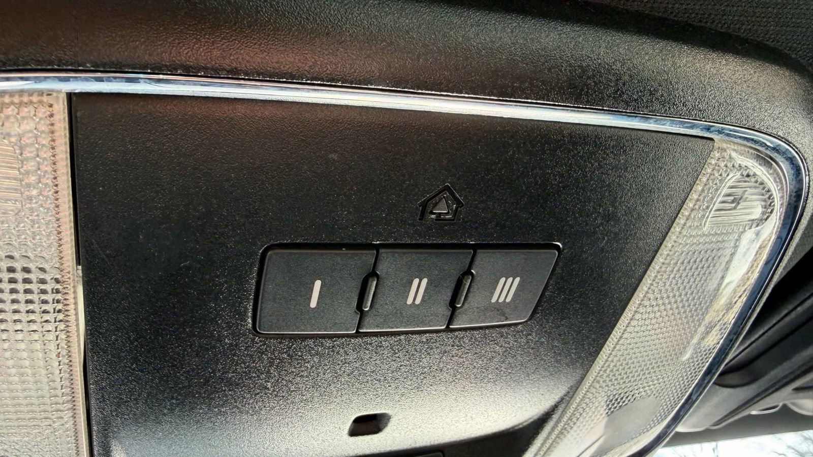 Used 2021 Chrysler 300 S image 43