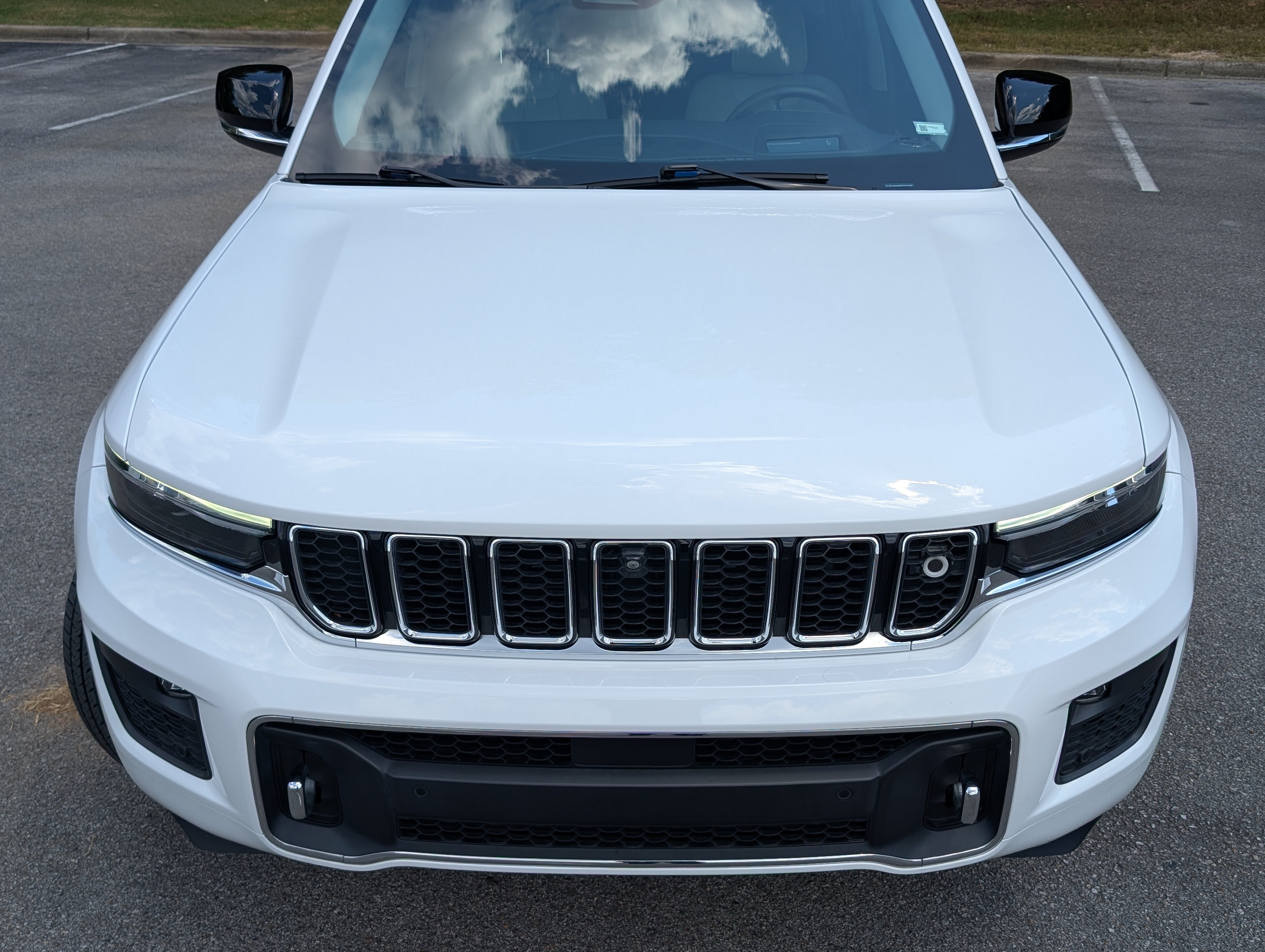 Used 2023 Jeep Grand Cherokee Overland w/ Adv Protech Group III RWD image 12