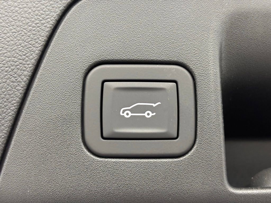 New 2025 Buick Envision Sport Touring image 16