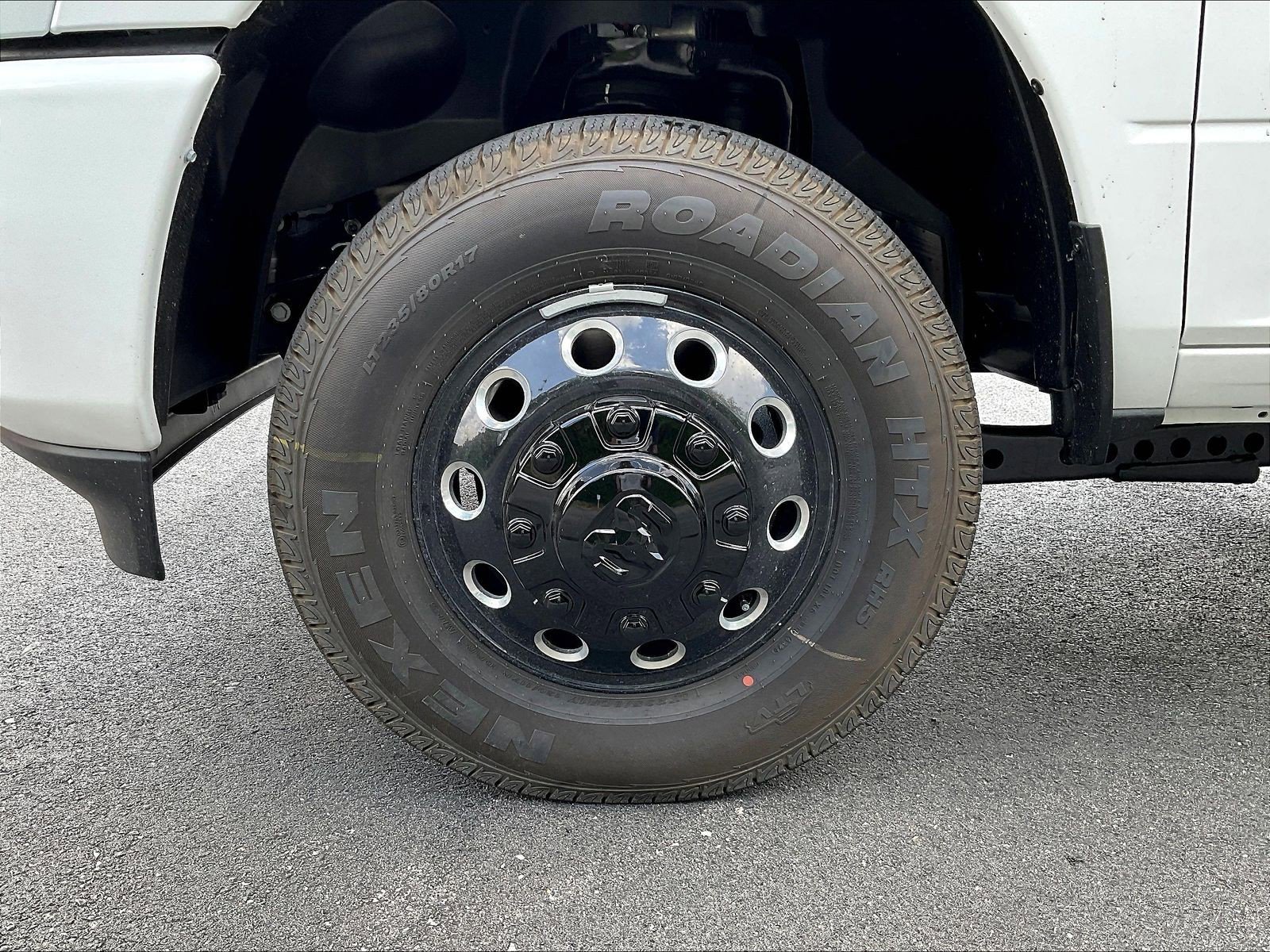 New 2026 RAM 3500 Big Horn AWD/4WD image 24