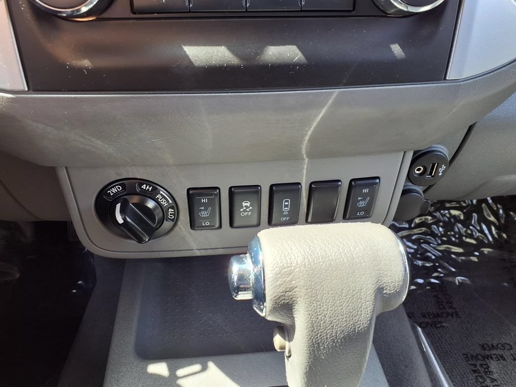Used 2019 Nissan Frontier SV w/ Value Truck Package AWD/4WD image 11