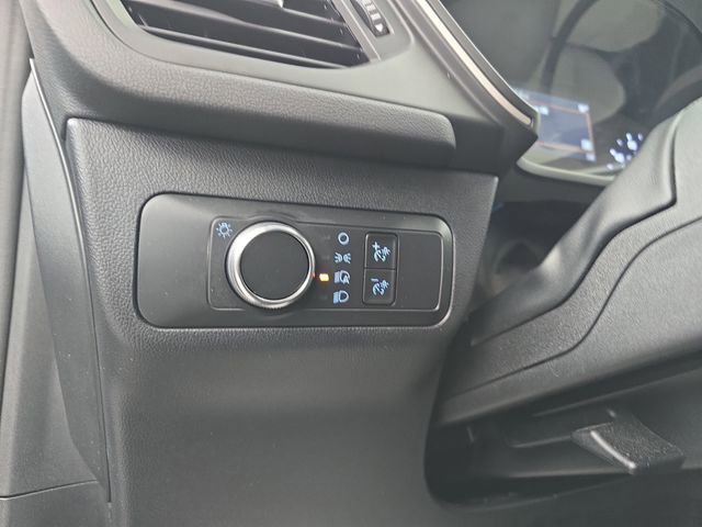 Used 2022 Ford Escape SE image 42