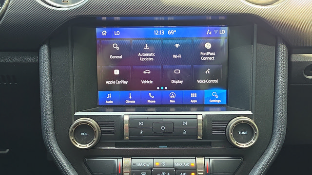 Used 2020 Ford Mustang Shelby GT500 w/ Technology Package RWD image 20