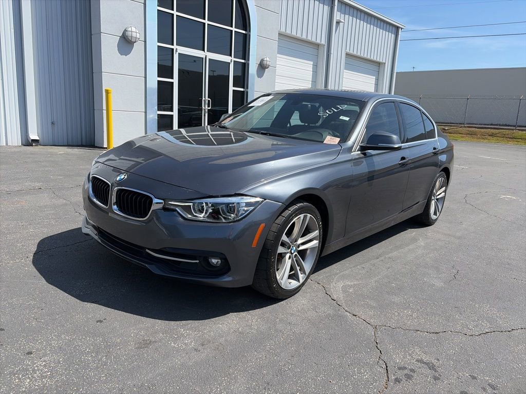Used 2018 BMW 330i Sedan image 3