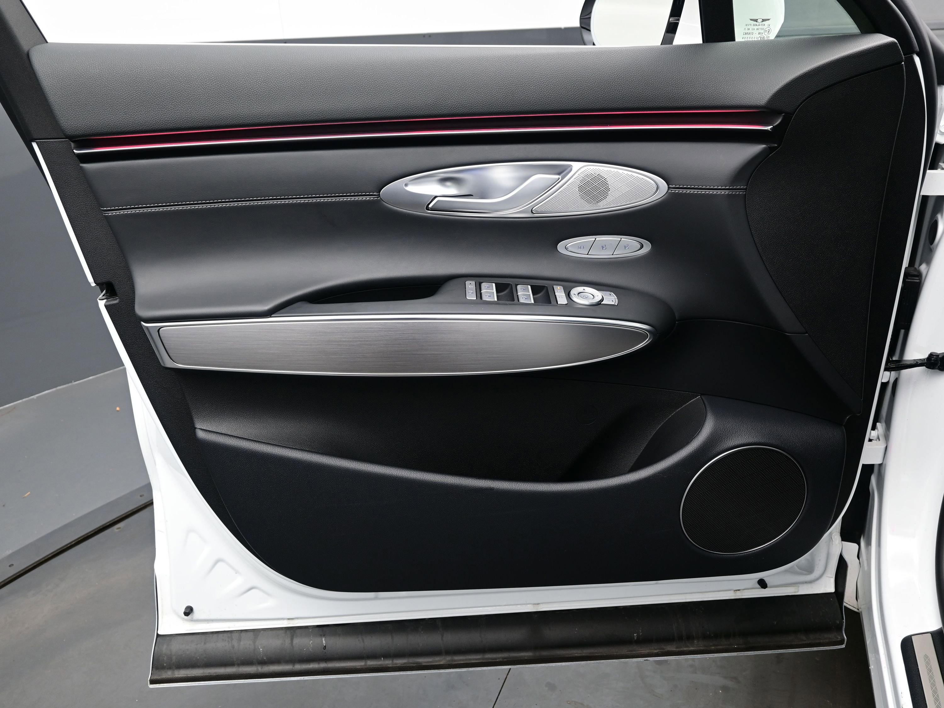 Certified 2026 Genesis GV70 2.5T Select image 9