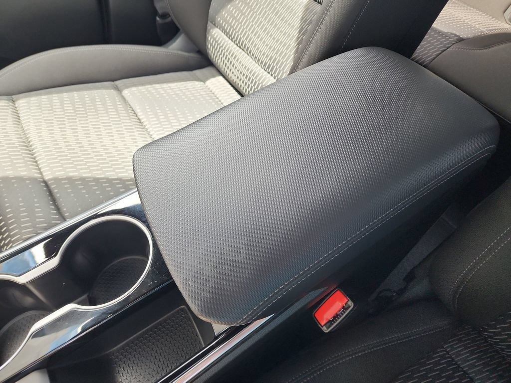 Certified 2026 Chevrolet Equinox LT FWD image 30