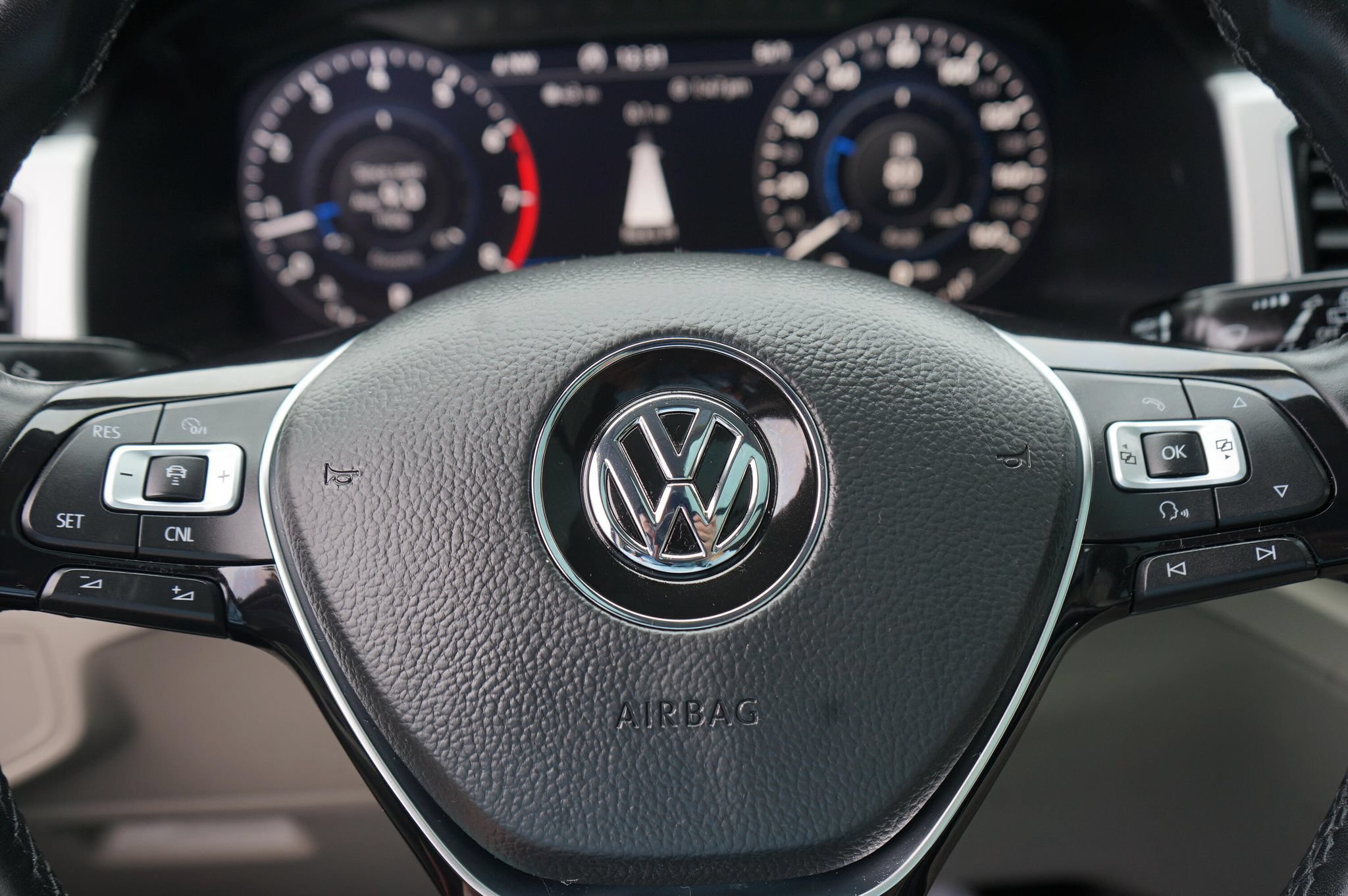 Used 2018 Volkswagen Atlas SEL Premium AWD/4WD image 27