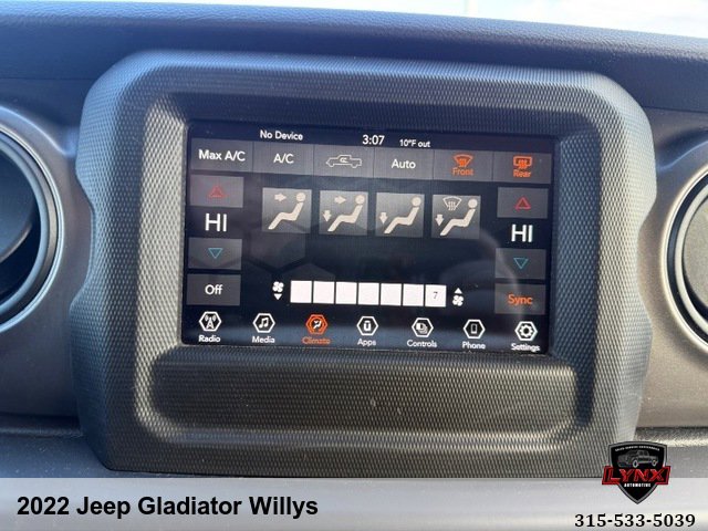 Used 2022 Jeep Gladiator Willys AWD/4WD image 17