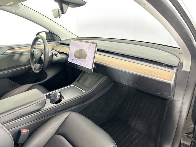 Used 2023 Tesla Model Y Long Range image 27