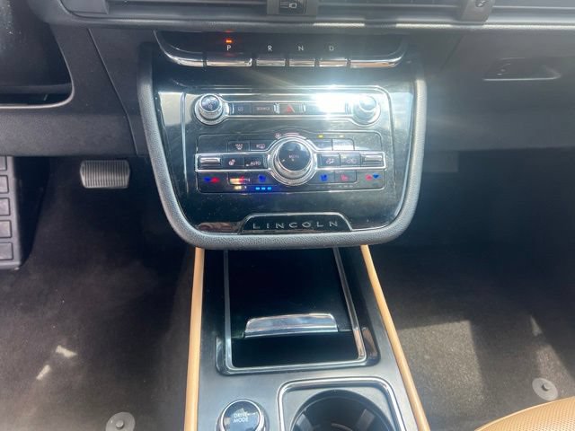 Used 2022 Lincoln Corsair Reserve w/ Elements Package FWD image 24