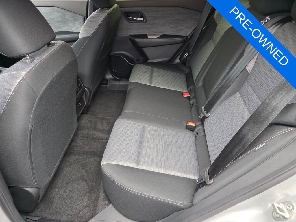 Used 2023 Nissan Rogue SV FWD image 13