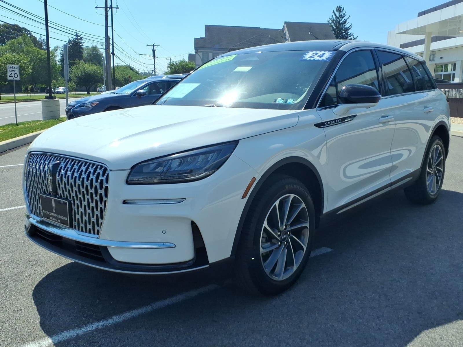 Certified 2024 Lincoln Corsair AWD w/ Equipment Group 101A image 7