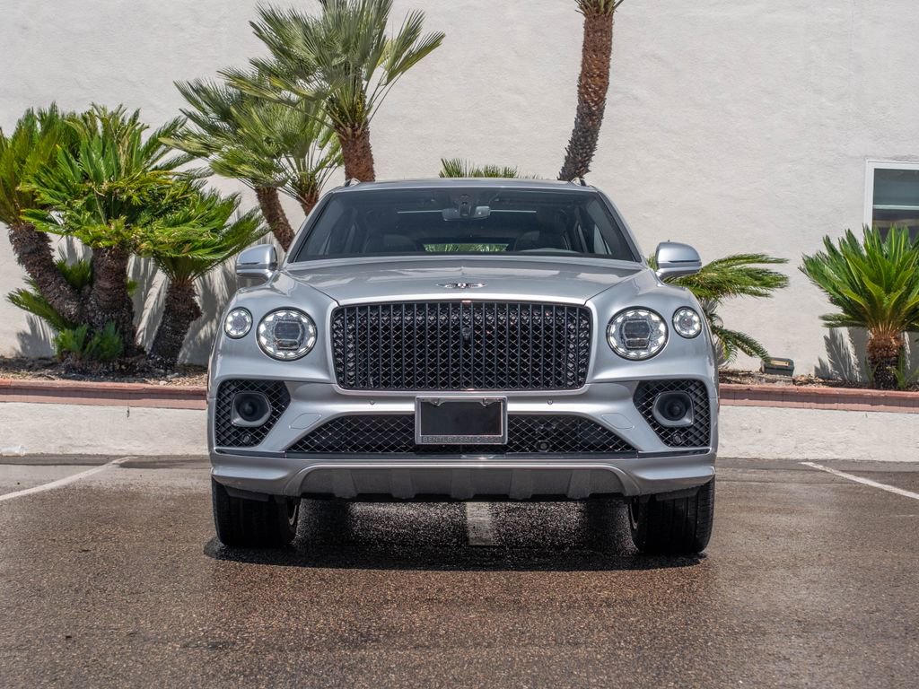 Used 2023 Bentley Bentayga Extended Wheelbase AWD/4WD image 37