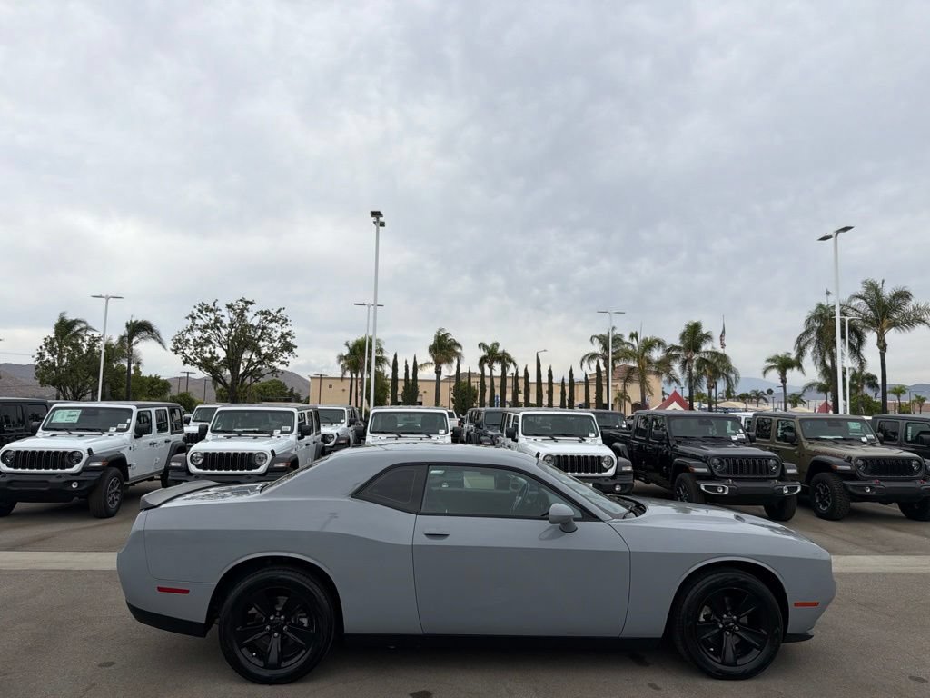 Used 2021 Dodge Challenger SXT RWD image 3