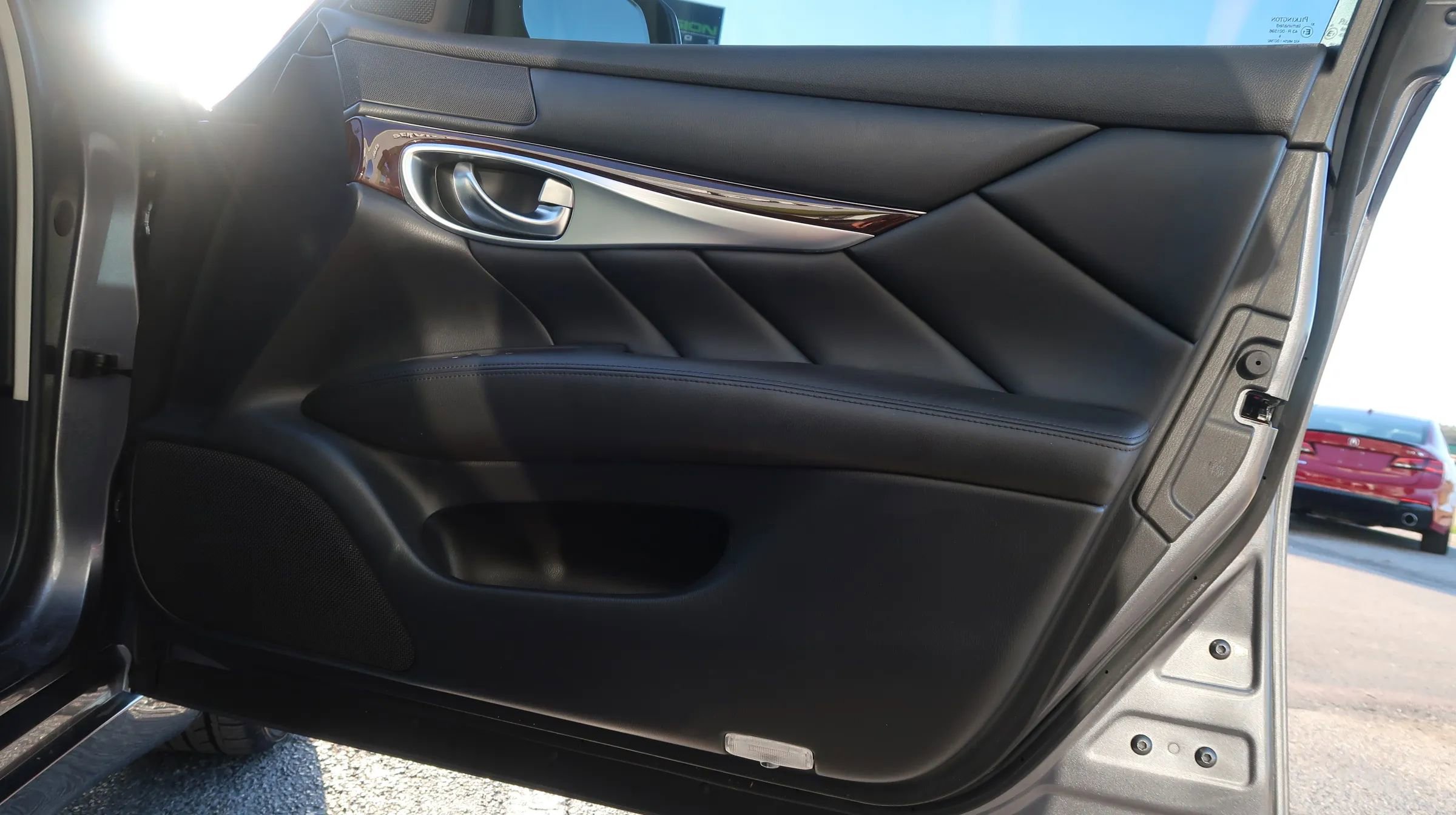 Used 2017 INFINITI Q70 3.7 image 48