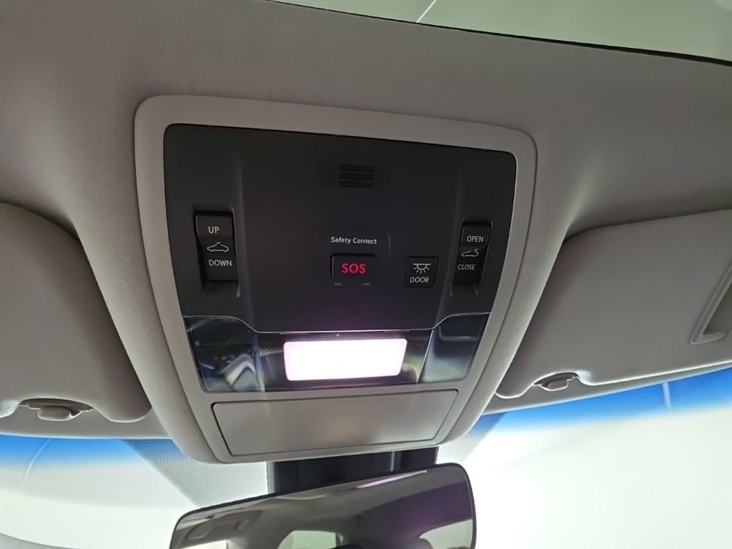 Used 2018 Lexus RX 450h AWD w/ Premium Package image 29