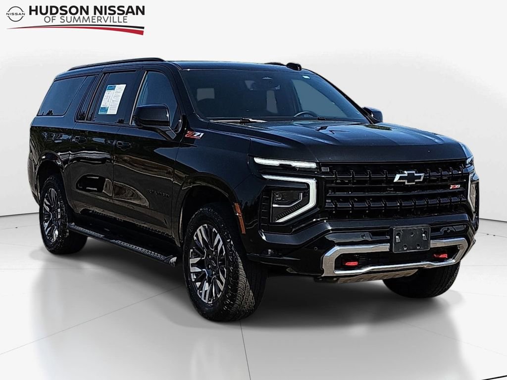 Used 2025 Chevrolet Suburban Z71 image 1