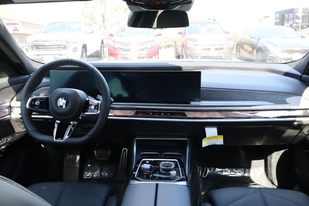 Used 2026 BMW 740i w/ Premium Package RWD image 25