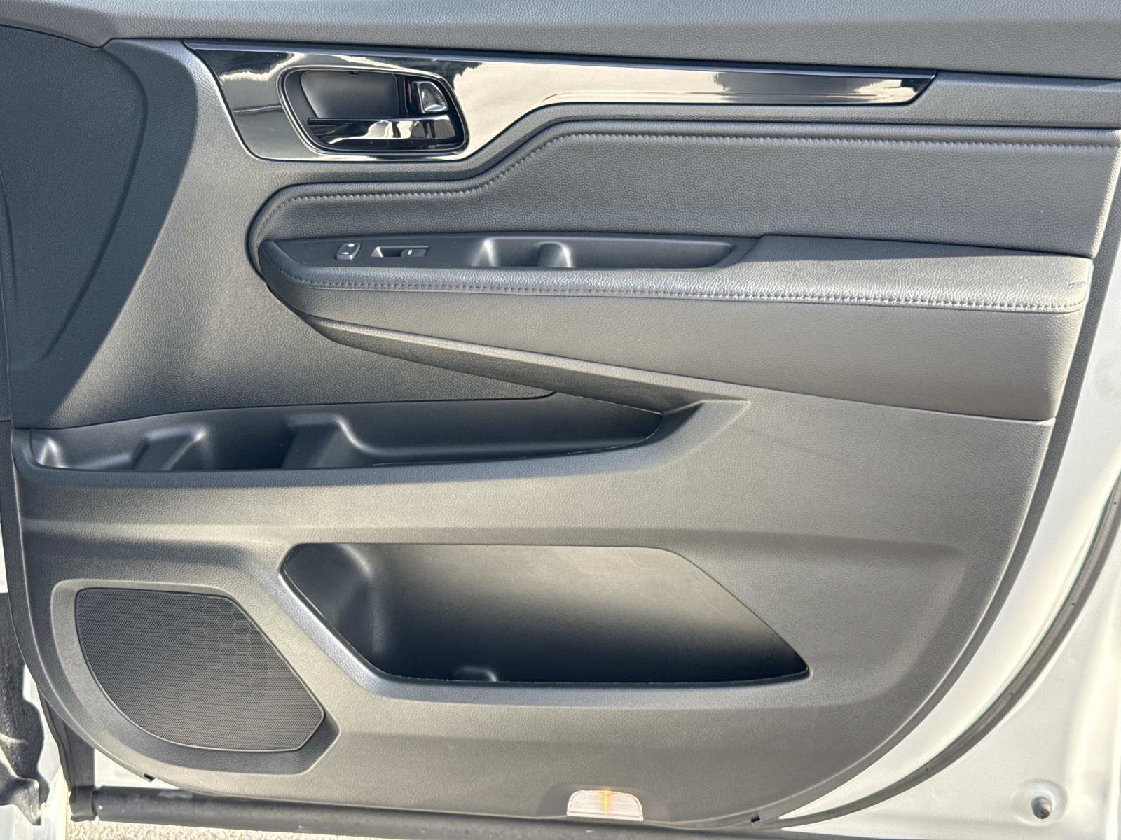 Used 2023 Honda Odyssey Elite image 19