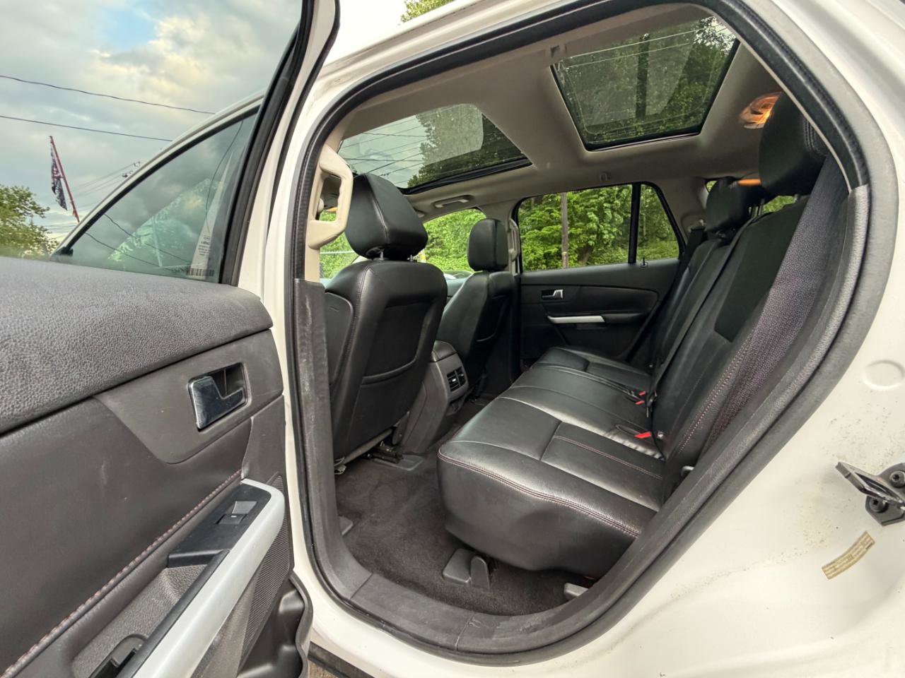 Used 2014 Ford Edge SEL w/ Equipment Group 205A AWD/4WD image 23