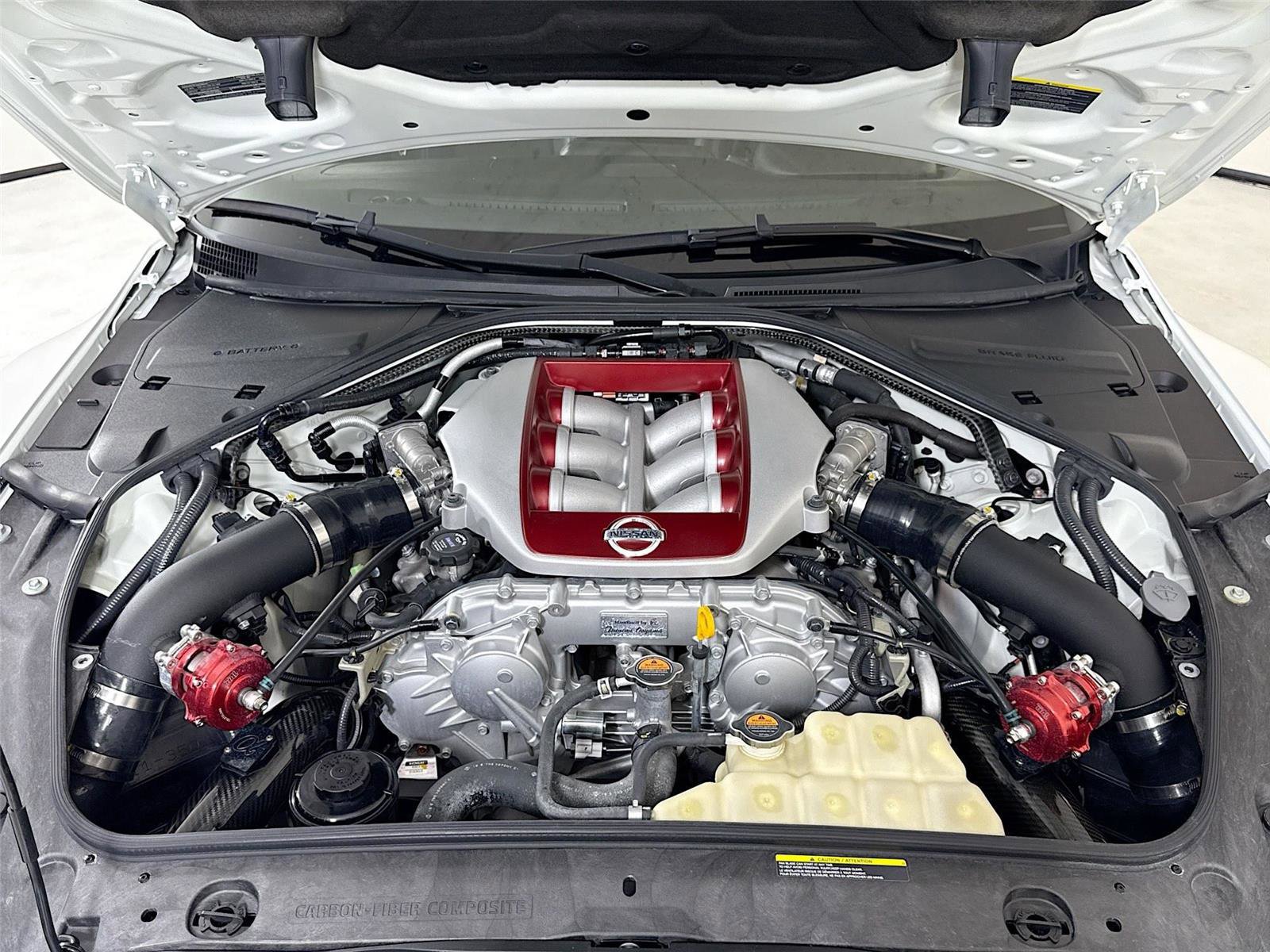 Used 2020 Nissan GT-R Premium image 30