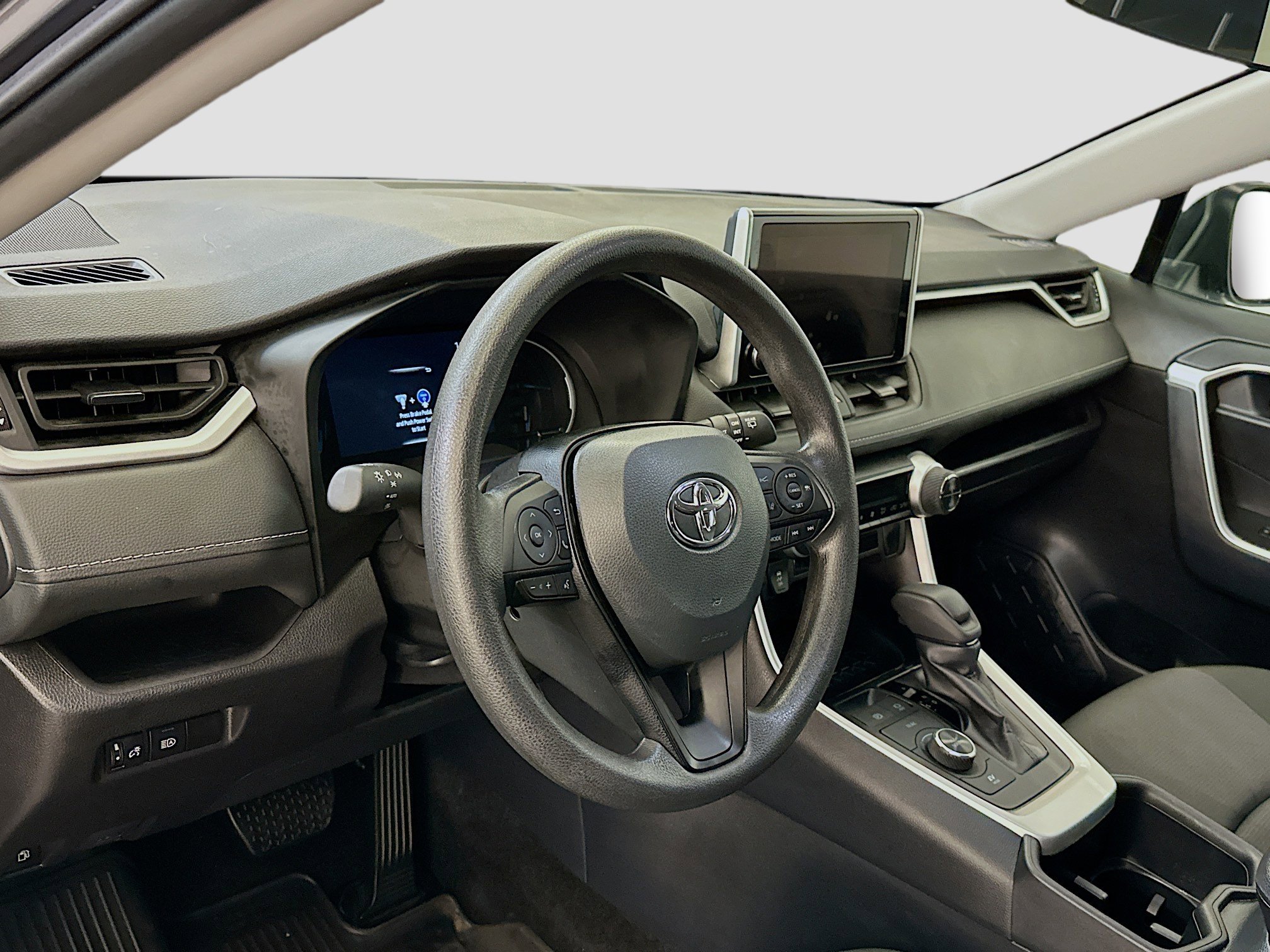 Used 2025 Toyota RAV4 XLE image 18