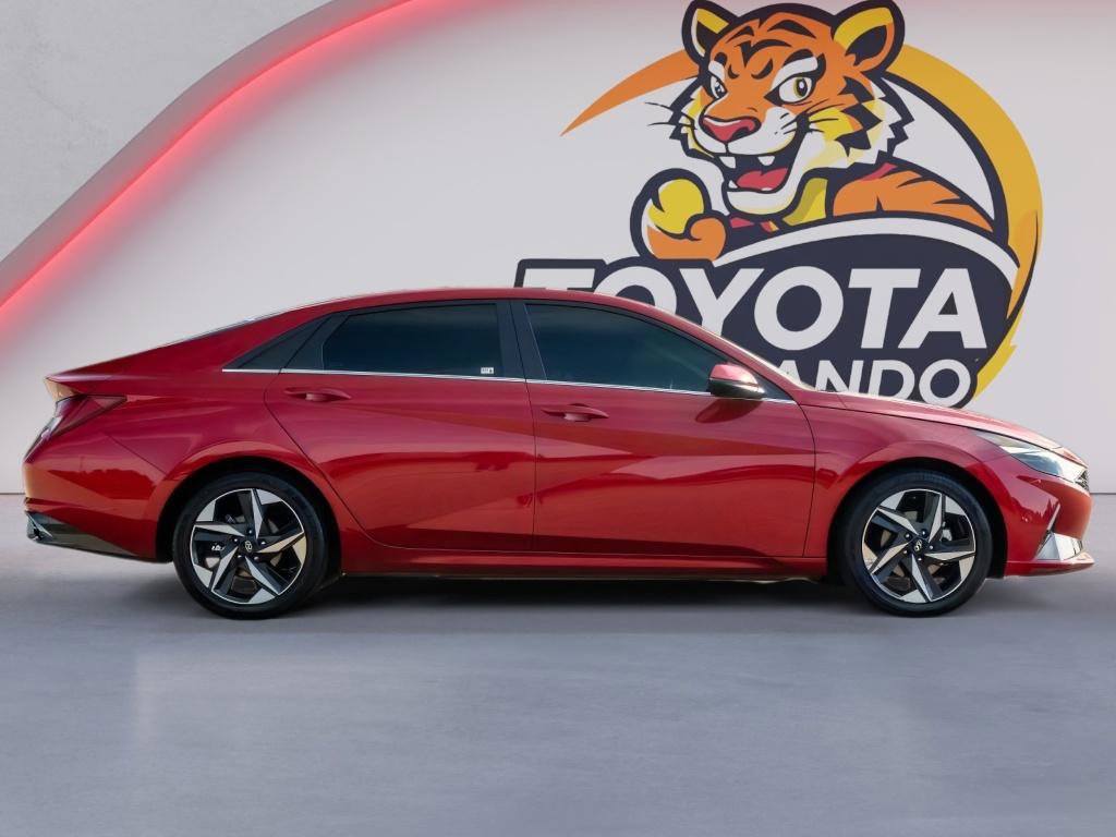 Used 2021 Hyundai Elantra Limited FWD image 4