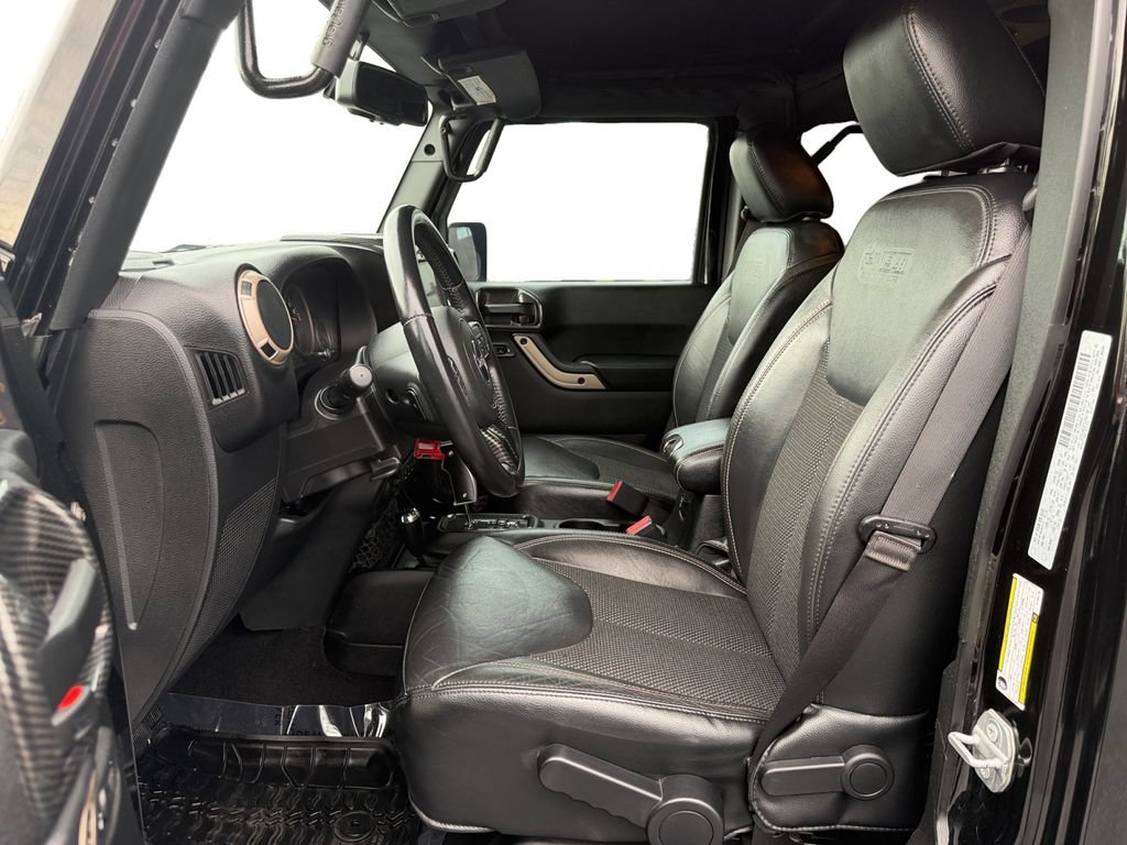 Used 2017 Jeep Wrangler Unlimited Sahara AWD/4WD image 10