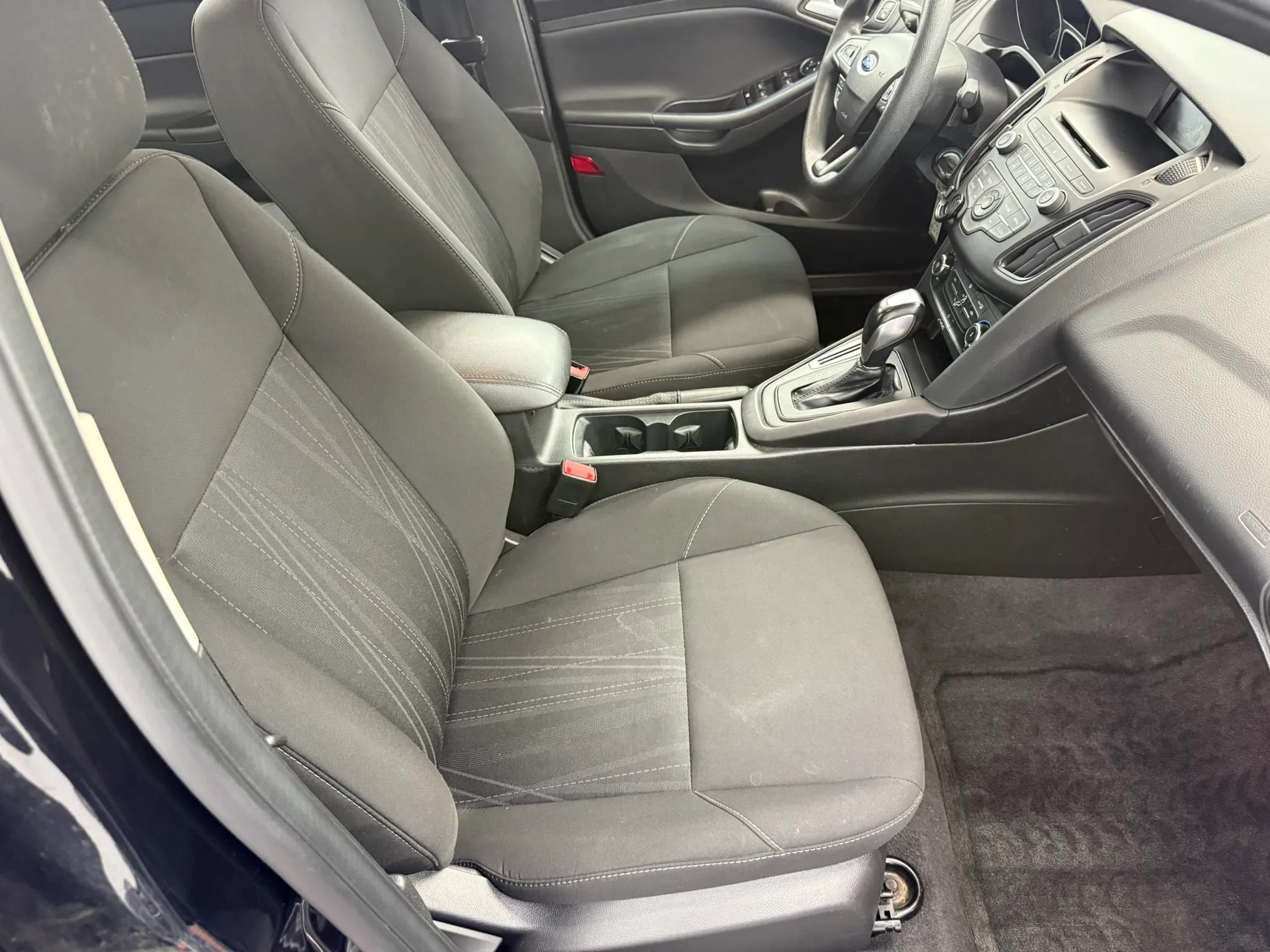 Used 2016 Ford Focus SE FWD image 19