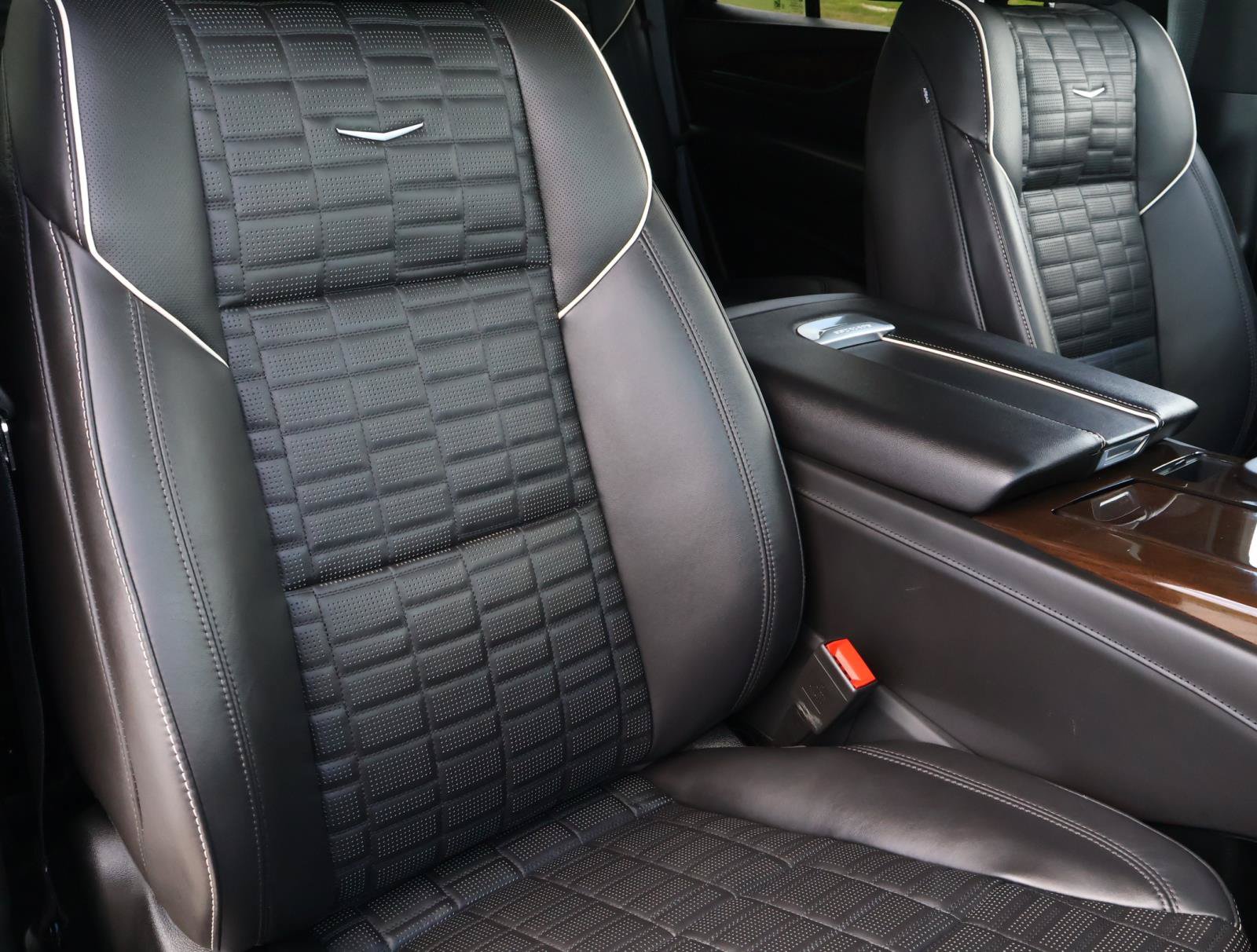Used 2024 Cadillac Escalade Sport Platinum AWD/4WD image 24