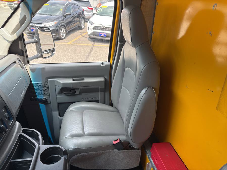 Used 2019 Ford E-350 and Econoline 350 Super Duty image 19