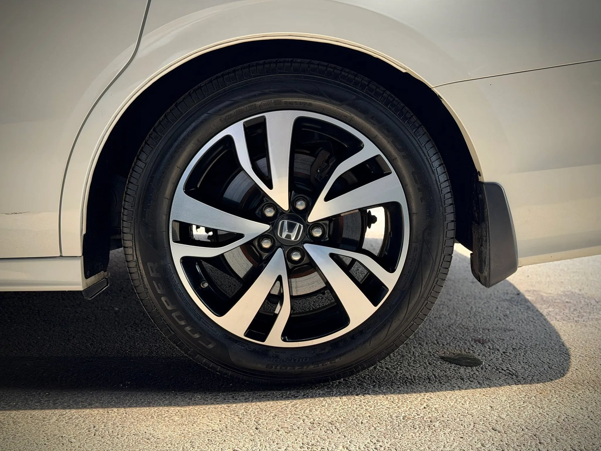 Used 2018 Honda Odyssey Elite image 29