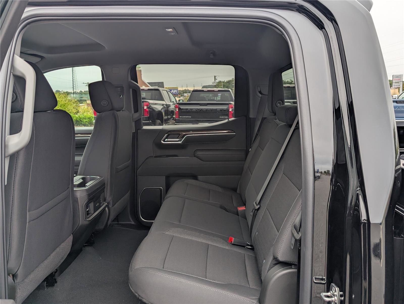 New 2026 Chevrolet Silverado 1500 LT w/ Z71 Off-Road Package image 11