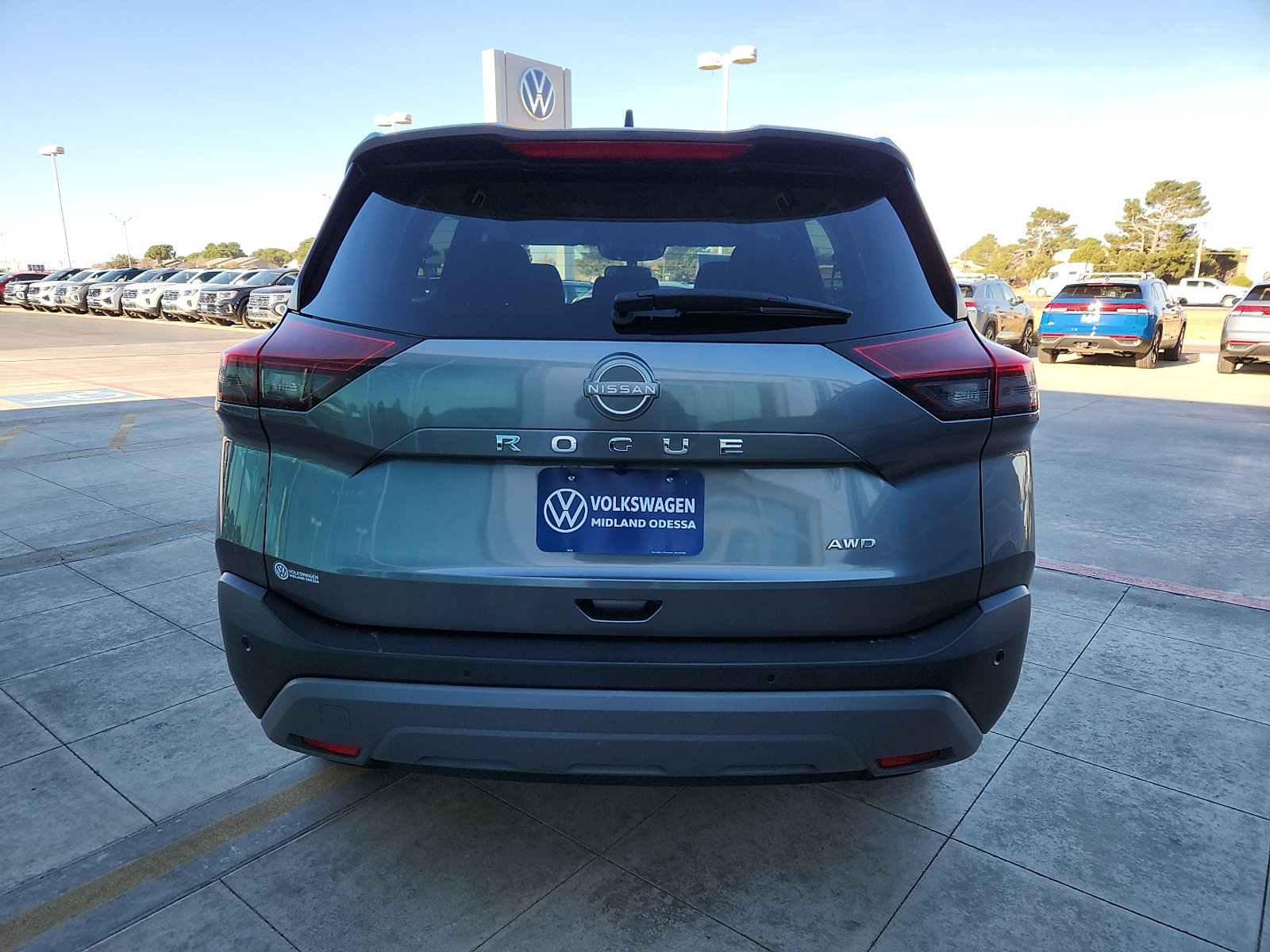 Used 2023 Nissan Rogue S image 6