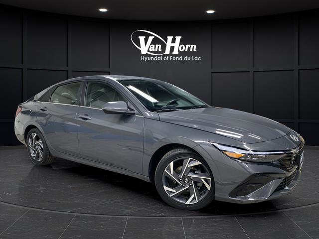 Certified 2025 Hyundai Elantra Limited image 1