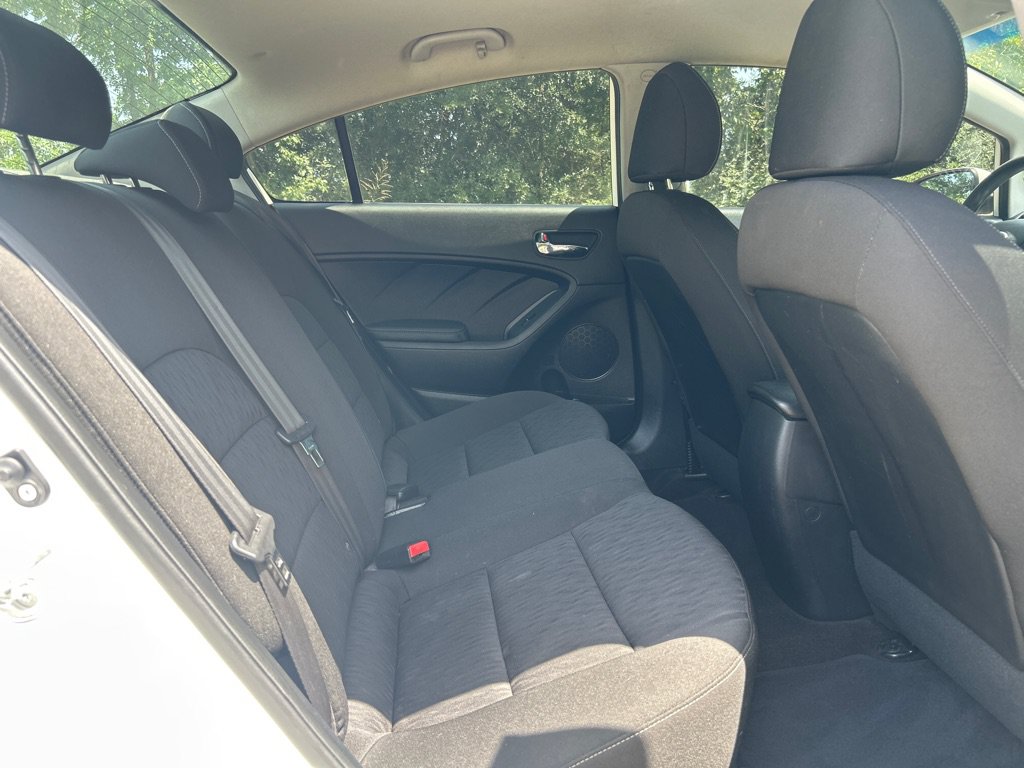 Used 2016 Kia Forte LX FWD image 16