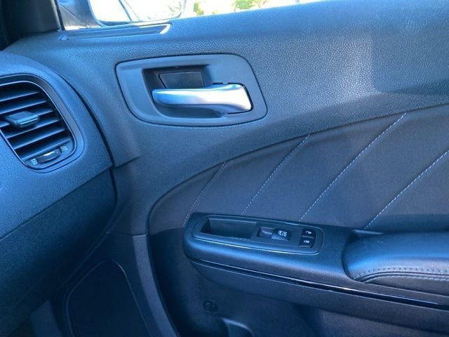 Used 2021 Dodge Charger SXT w/ Blacktop Package image 31