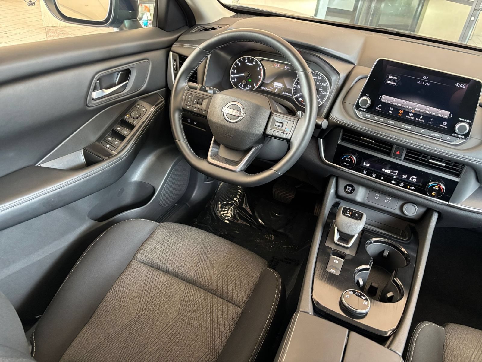 Used 2026 Nissan Rogue SV AWD/4WD image 35
