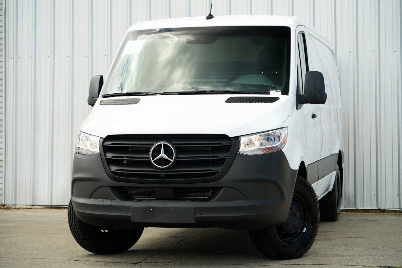 Used 2023 Mercedes-Benz Sprinter 1500 image 3