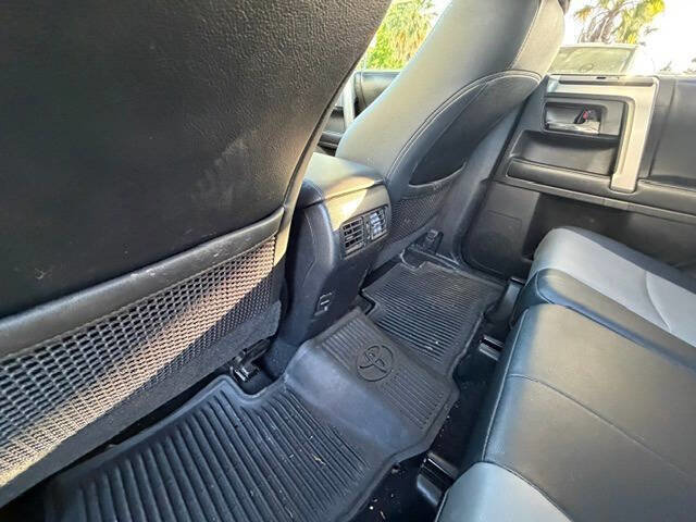 Used 2019 Toyota 4Runner SR5 Premium AWD/4WD image 24